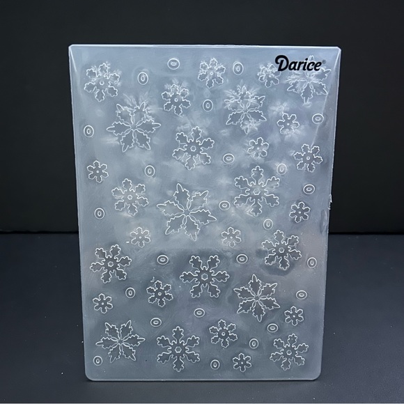 Darice 4” x 6” embossing folder - SNOWFLAKE BACKGROUND - Picture 3 of 8